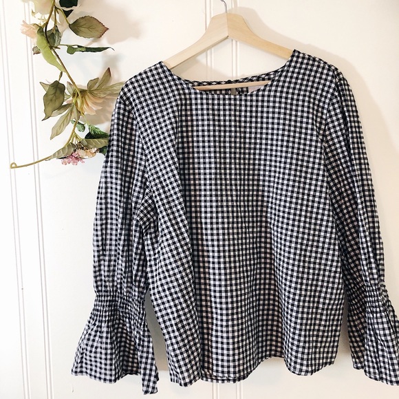 Tops - 14th & Union sz L ✨